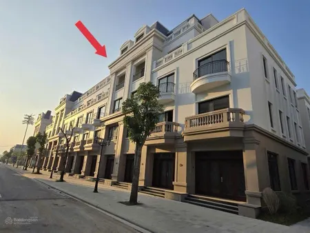 Bán gấp căn 75m2 dãy tc3 phố đi bộ vinhomes móng cái 5 tỷ dòng tiền 25tr/tháng thương lượng
