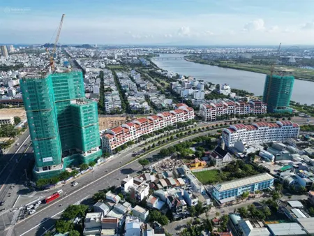 Chính chủ cần ra căn 2pn+ tầng cao view sông, view biển view pháo hoa giá tốt