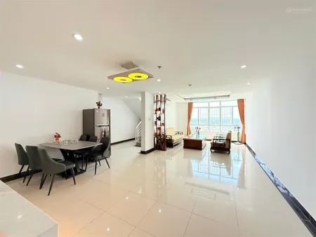Bán căn hộ duplex giai việt 854 tạ quang bửu diện tích 215m², 3 phòng ngủ, 4wc sổ hồng