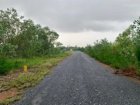 Bán lô đất trồng cây ven biển (dt 2400m2) cách kdc tân định & bãi tắm hải ninh 1km. giá 500 triệu