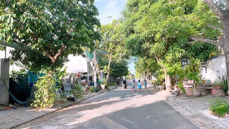 Bán nhanh đất lý văn phức, sát sông, đường 5m5 ngay biển tân trà, 97,5m2, giá 5.6 tỷ