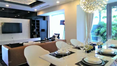 Bán căn hộ vinhomes đồng khởi có sân vườn và hồ bơi riêng, tầng 21 ngay quận 1