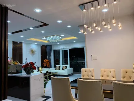 Bán căn hộ cc oriental plaza 685 âu cơ, giá 4,7 tỷ, 105m2, 3pn 2wc 0907 909 *** hùng