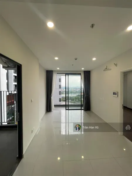 Bán nhanh căn hộ 1 phòng ngủ chỉ 2 tỷ 07 chung cư emerald golf view (lê phong)