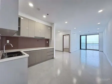 Có sổ hồng vẫn mua trực tiếp cđt, căn 2 ngủ bàn giao cao cấp view lm81. nhận nhà cho thuê ngay