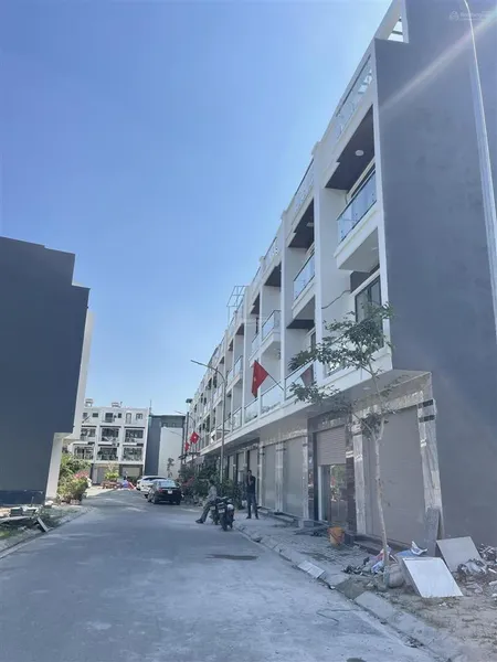 Chỉ 2 tỷ sở hữu được căn nhà 4 tầng him lam hùng vương. 0357 864 ***