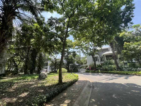 Tống diễn 0944 866 ***. bán biệt thự lõi ecopark, sân vườn riêng tư và rộng đến 500 m2