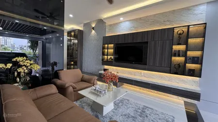 Nhà đường nhựa 16m vị trí đẹp view thoáng có thang máy gara ô tô ngang 5m dài 18m