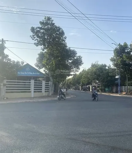 Ngộp lô góc 2 mặt tiền 3 tỷ 850 tr cách biển long hải 1km