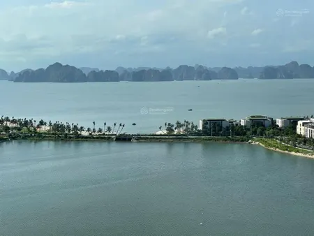 Do chuyển định cư không sử dụng cần bán căn hộ 2pn 80m2 view chính biển trung tâm bãi cháy, hạ long