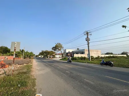 Bán đất mặt tiền lớn đường 3/2 trung tâm thị trấn nàng mau (nay là xã vị thuỷ tp cần thơ)