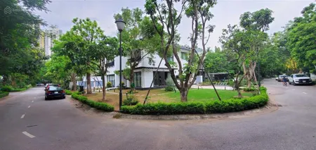 Cần bán gấp biệt thự gần 600m2 tại khu biệt thự vườn tùng ecopark. hải 0704 725 ***