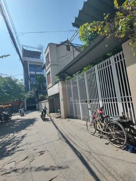Bán lô đất vàng ngõ 279 đội cấn, hơn 30 tỷ, dt sổ 102m, 2 thoáng, ô tô tránh dừng đỗ