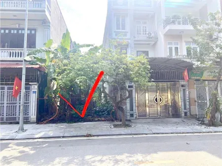 Duy nhất một lô đất 2 đầu đường, trục nguyễn trinh liên bảo vĩnh yên giá 5tyxx dt 100m. mt 5m