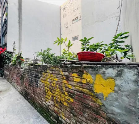 Bán đất phân lô gần phố 24 tỷ 92m mt 9,2m cách 10m ô tô tránh lạc long quân tây hồ