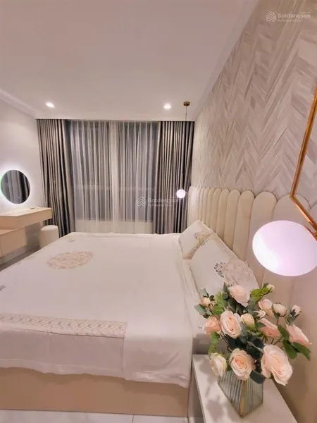 Chính chủ bán ch (2n 2vs). dt 78m2. giá 7 tỷ roman plaza tố hữu. sẵn sổ, full nội thất
