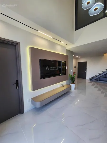 Bán căn hộ 3pn cc hưng vượng 2, q7, dt 100m2, giá 5 tỷ 5 (tl), view siêu đẹp. 0937 961 ***