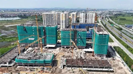 Bán căn thương mại ct 2.1 góc và ct3.3 2pn 2wc sắp nhận nhà giá 2.5 tỷ 0909 934 ***