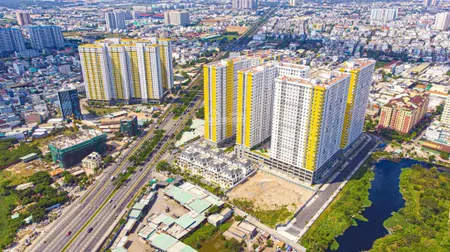 Diamond riverside 2pn hướng đông, giá 3,1 tỷ view hồ bơi và q1