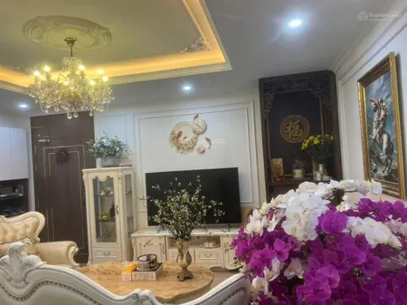 Chính chủ tôi kẹt tiền bán gấp căn hộ chung cư cự lộc dt 135m2 sd 4 ngủ đầy đủ công năng giá 6.8tỷ