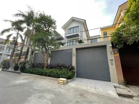 Biệt thự view sông sg đường bình lợi bình thạnh, dt 10m * 20m, trệt, 2 lầu, áp mái