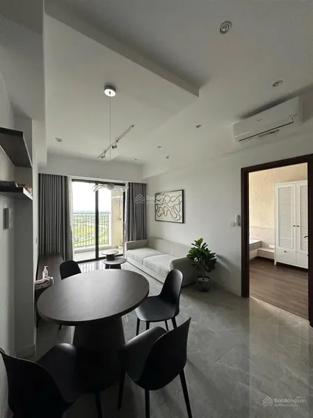 Bán căn hộ 2pn tầng cao nhà đẹp full nội thất giá 3,5 tỷ. 0933 112 ***