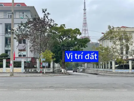 Bán đất tại phùng chí kiên, bắc kạn 5,5 tỷ, 354 m2 đẹp nhiều tiện ích