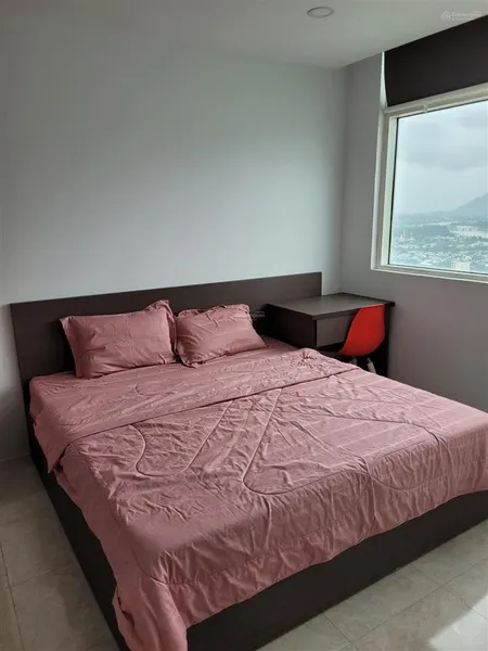 Bán căn hộ 3ty2 tầng 31 , 70m2 vị trí độc đáo , ngay giếng trời cực hiếm, 2pn