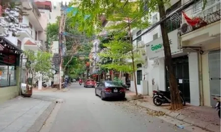 Bán đất ba đình (cũ), phố hoàng hoa thám , ngõ thông , ô tô tránh nhau , kinh doanh , giá ngõ 3 gác