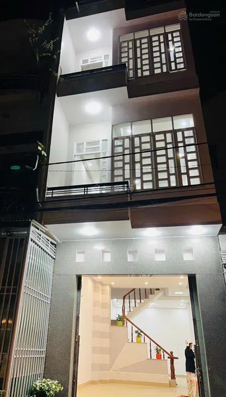 Bán nhà 3 lầu mt phan đăng lưu, trung tâm thành phố bảo lộc, kinh doanh đa ngành giá tốt chỉ 6,5 tỷ
