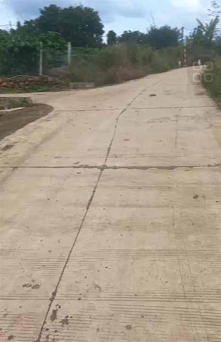 Bán gấp hạ 200tr lô đất giáp suối đá 24.000m2 mt betong. giá 2 tỷ (83tr/sào). 0973 610 ***
