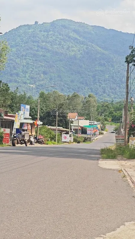 Bán đất xây biệt thự nghỉ dưỡng, hướng nhìn ra núi chứa chan thơ mộng, gần đường nhựa tại suối cao