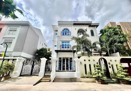 Bán biệt thự song lập nguyễn cao, kp mỹ hưng, pmh, q7. 368m2 8.12x19m, 3 tầng. giá 42.9 tỷ