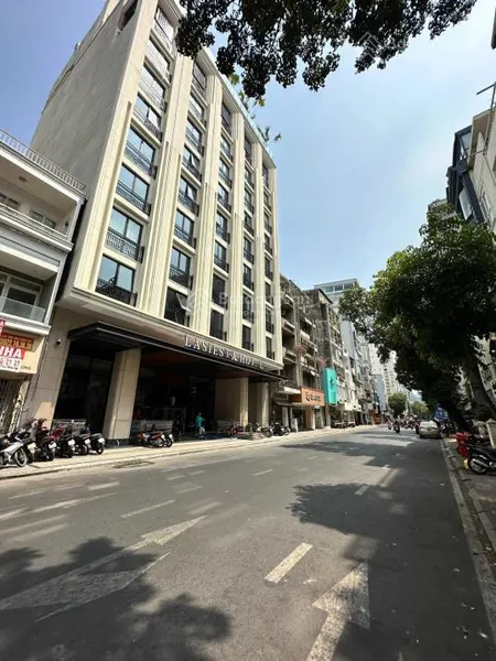 700 triệu/thg tòa chdv vip ngay nguyễn thị thập q.7, dt 13 x 45, cn 550m2, hầm + 8t giá 145 tỷ