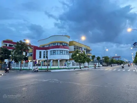 Rẻ nhất khu vực, bát khối, long biên 35m, 5 tầng, ô tô đỗ đầu ngõ