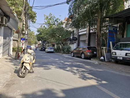Bán đất mặt phố tư đình, cổ linh, 134m2, mt 7.3m, giá 32 tỷ, vị trí đắc địa tòa văn phòng dòng tiền