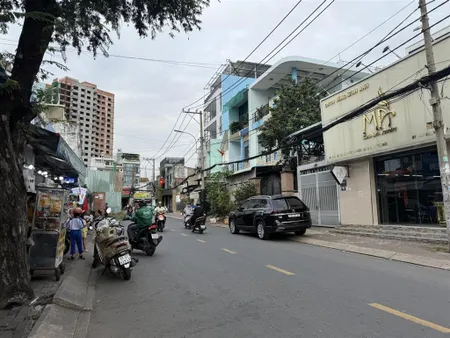 Bán mtkd hồ bá phấn, phước long a, ra ga metro 200m. dt 12m*22m=260m2 cn. giá rẻ chỉ 31 tỷ