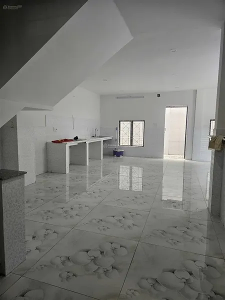 Nhà góc 2 mt đường trong kdc bình hưng. diện tích 6x24m = 144m2, nhà 2 tầng, sổ hồng hoàn công đủ