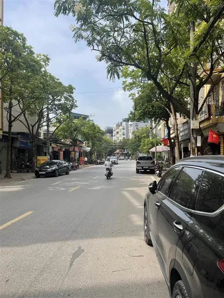 Đất đấu giá kiến hưng phân lô ô tô tránh đỗ ngày đêm vỉa hè kinh doanh ngay công viên 365