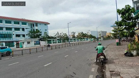 Mặt tiền hẻm tên lửa xe tải thông 6 x 20m nở hậu tài lộc, 120m2, chỉ 9,99 tỷ