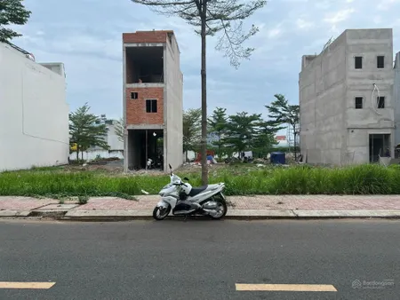 Mở bán 5 nền đào trí, phú thuận, quận 7, dt 80m2, giá 3 tỷ 500,, đối diện cc skyline, sổ hồng riêng