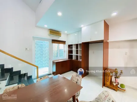 Nhà trục chính đường 20m tiện kinh doanh bv an ninh 24/7 sẵn hđ thuê dt 5x16m xd 3 tầng