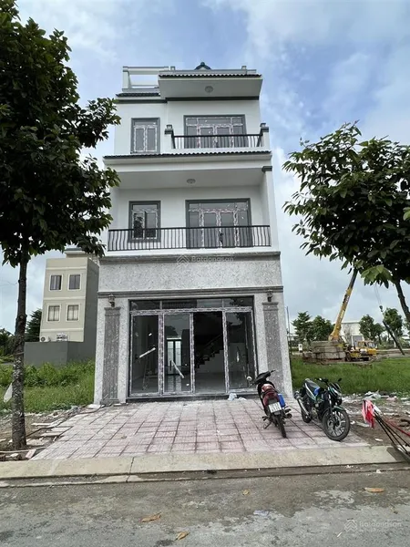Bán nhà gần công viên 340m2 tại kđt năm sao, long an. giá 5ty2 (thương lượng) 0931 112 ***