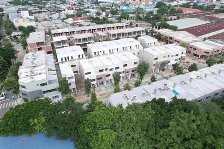Bán gấp nhà phố khu compound cát tường j home giá 4,1 tỷ, diện tích 76,5m2, 4pn, 3wc, bình dương