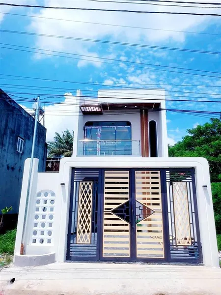 Bán nhà (5x18m) 90m2 gần bệnh viện sát bên chợ bờ ngựa đang cho thuê 22 triệu giá 810 triệu
