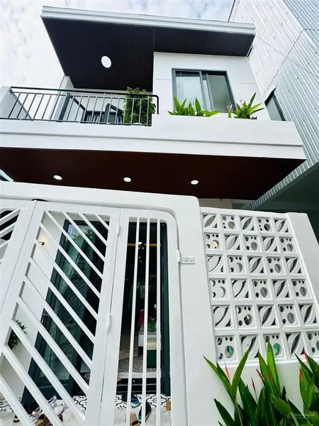 Bán nhà 2,5 tầng kiệt 110 phan thanh trung tâm đà nẵng full nội thất 5pn dòng tiền 30tr/tháng