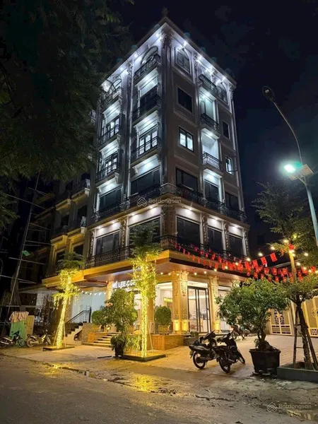 Siêu phẩm dành cho đại gia căn góc văn phòng đa năng trịnh văn bô, từ liêm đường 5 ô tô tránh.