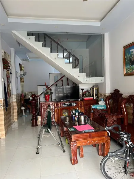 Bán nhà mặt phố đường d6, 6,5 tỷ, 150m2, 10pn, 10wc, hướng nam, bình dương chỉ với giá ưu đãi
