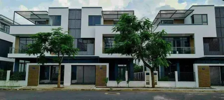 Đtl bán gấp biệt thự 10x32m gần hồ dt sàn 333,7 m2 sân vườn rộng, số hống sẵn, hỗ trợ ngân hàng