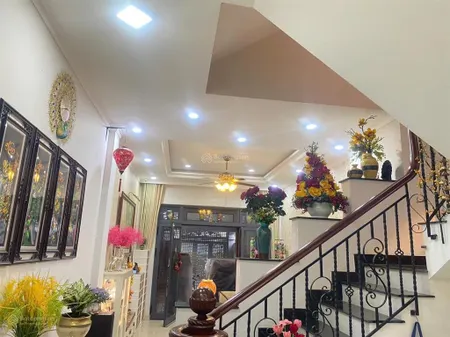Chủ cần tiền bán gấp căn nhà khu bên sông mặt tiền đường 18, đã hoàn công, sổ mới trong két 13.2 tỷ